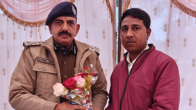 डीआईजी पदोन्नति के बाद पावटा-प्रागपुरा आगमन पर देवेन्द्र कुमार विश्नौई का भव्य अभिनंदन