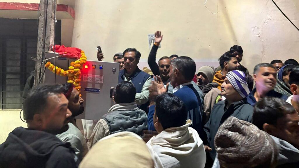 पावटा-प्रागपुरा विकास की राह पर स्ट्रीट लाइटों का उद्घाटन