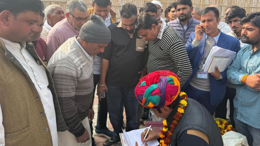 पावटा के भांकरी में विधायक की जनसुनवाई, विराटनगर की जनता का कल्याण मेरी सर्वोच्च प्राथमिकता : कुलदीप धनकड़ विराटनगर की जनता का कल्याण मेरी सर्वोच्च प्राथमिकता : कुलदीप धनकड़