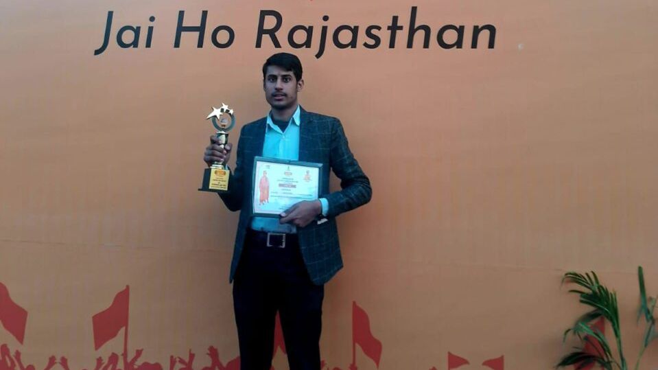 पावटा के अंशुल खंडेलवाल ने राज्य स्तरीय युवा महोत्सव में 'सॉफ्ट पावर’ विषय पर पहला स्थान हांसिल किया पावटा के अंशुल खंडेलवाल ने राज्य स्तरीय युवा महोत्सव में 'सॉफ्ट पावर’ विषय पर पहला स्थान हांसिल किया