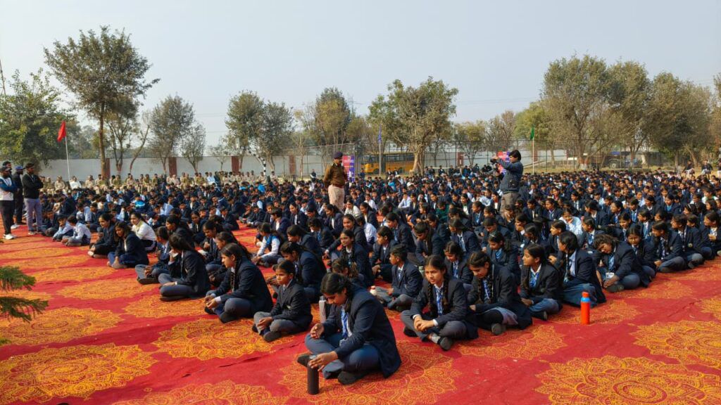 पावटा के डिस्कवरी इंटरनेशनल स्कूल में सड़क सुरक्षा माह का शुभारंभ, एसपी विश्नोई ने दिया अनुशासन का संदेश डिस्कवरी इंटरनेशनल स्कूल में सड़क सुरक्षा माह का शुभारंभ, एसपी विश्नोई ने दिया अनुशासन का संदेश