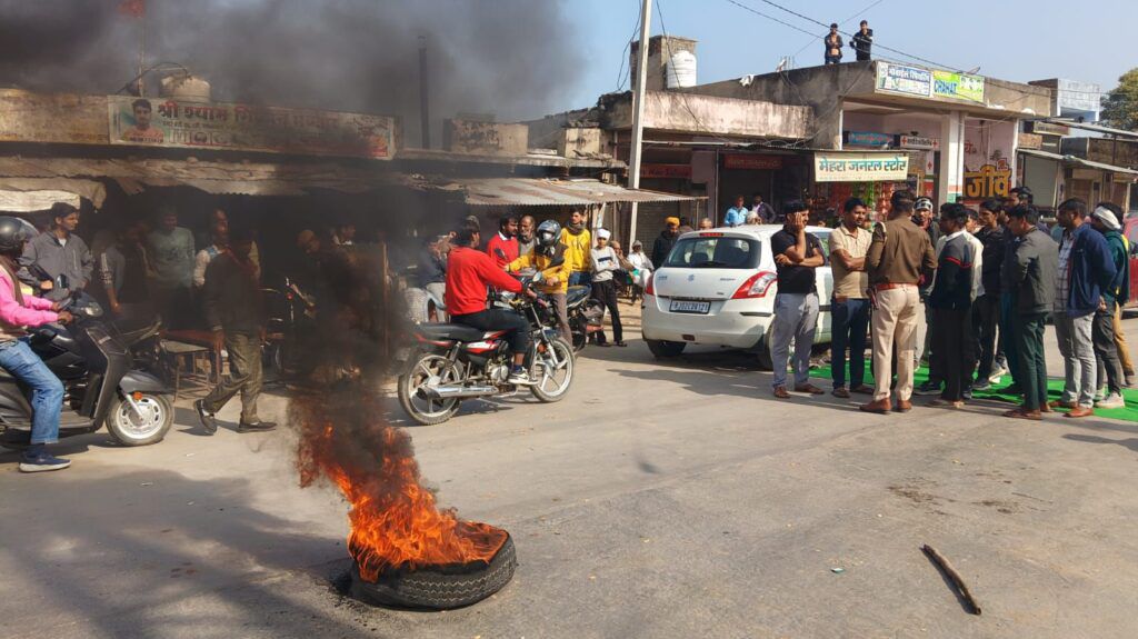 थाने से 200 मीटर दूर चोरों का दुस्साहस, एक रात में चार दुकानों के ताले टूटे