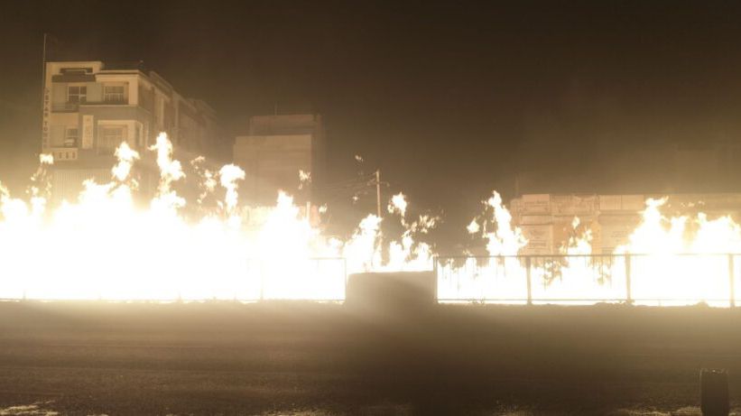 पावटा में पैराफिन केमिकल टैंकर और ट्रेलर में जोरदार भिड़ंत, आग की लपटों ने हाईवे को जकड़ा