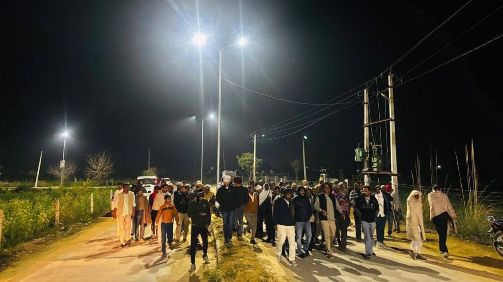 पावटा-प्रागपुरा विकास की राह पर स्ट्रीट लाइटों का उद्घाटन