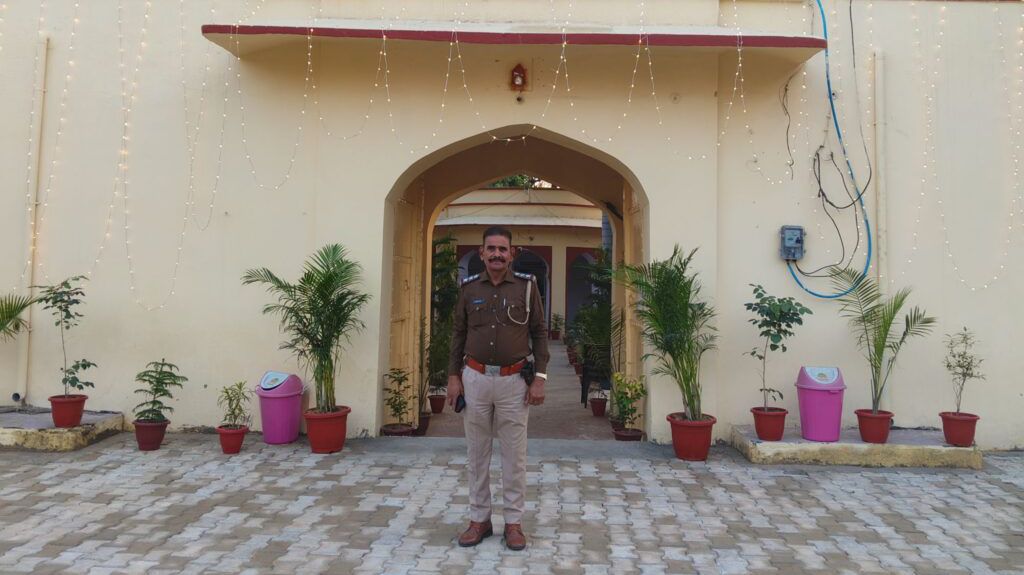 घरों व दुकानों में हुई चोरी की वारदातों का पर्दाफाश, तीन आरोपी गिरफ्तार