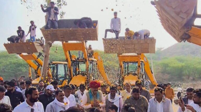 पावटा क्षेत्र में सड़क, स्वास्थ्य और सुविधा — गांव की तकदीर बदलने का संकल्प : हंसराज पटेल
