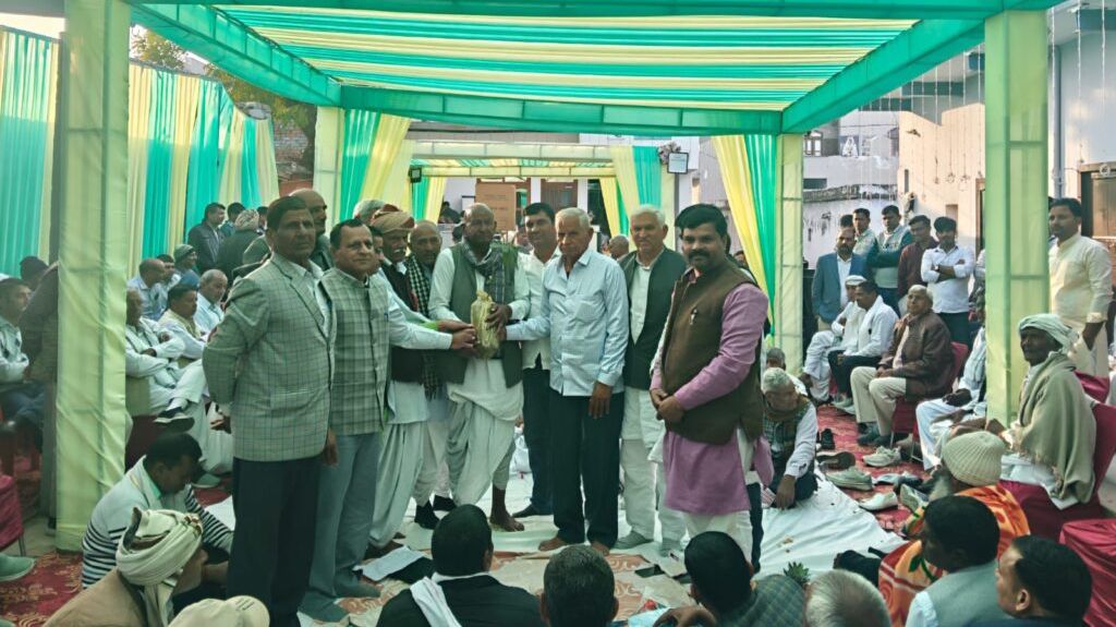 पावटा क्षेत्र के नंगे पैर यात्री दीप सिंह शेखावत का अनोखा अभियान, शादी-ब्याह में पौधारोपण कर दे रहे जल-पर्यावरण संरक्षण का संदेश पावटा क्षेत्र के नंगे पैर यात्री दीप सिंह शेखावत का अनोखा अभियान, शादी-ब्याह में पौधारोपण कर दे रहे जल-पर्यावरण संरक्षण का संदेश