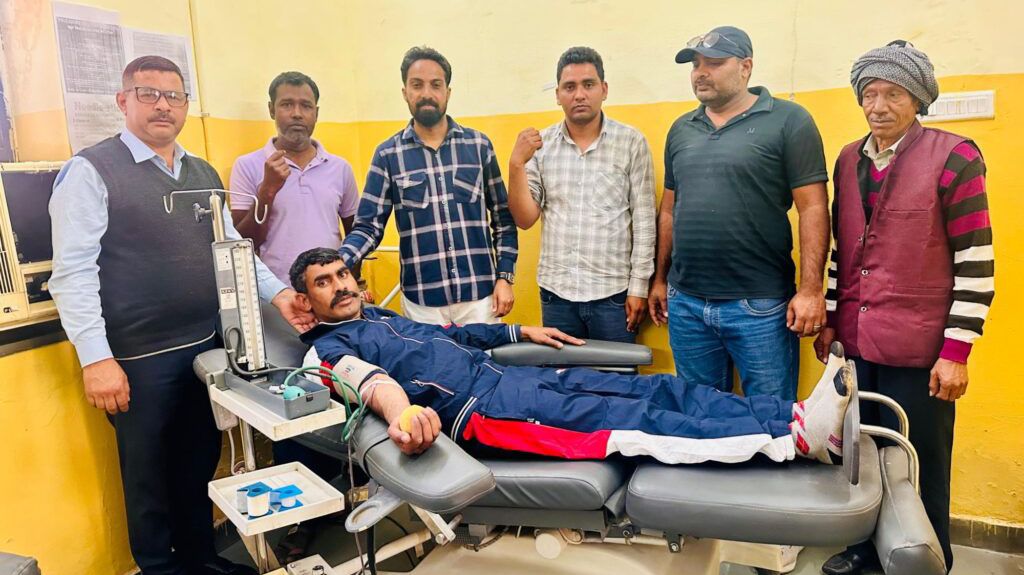 कोटपूतली के बीडीएम जिला अस्पताल में स्वैच्छिक रक्तदान