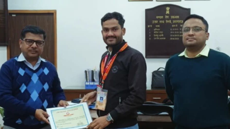 पावटा : भांकरी के सूबेसिंह चौधरी ने बचाई यात्री की जान, DRM अवार्ड से सम्मानित