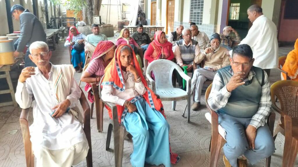 कोटपूतली-बहरोड़ जिला क्षेत्र के अग्रसेन भवन में रोबोटिक घुटना प्रत्यारोपण पर नि:शुल्क परामर्श शिविर का आयोजन