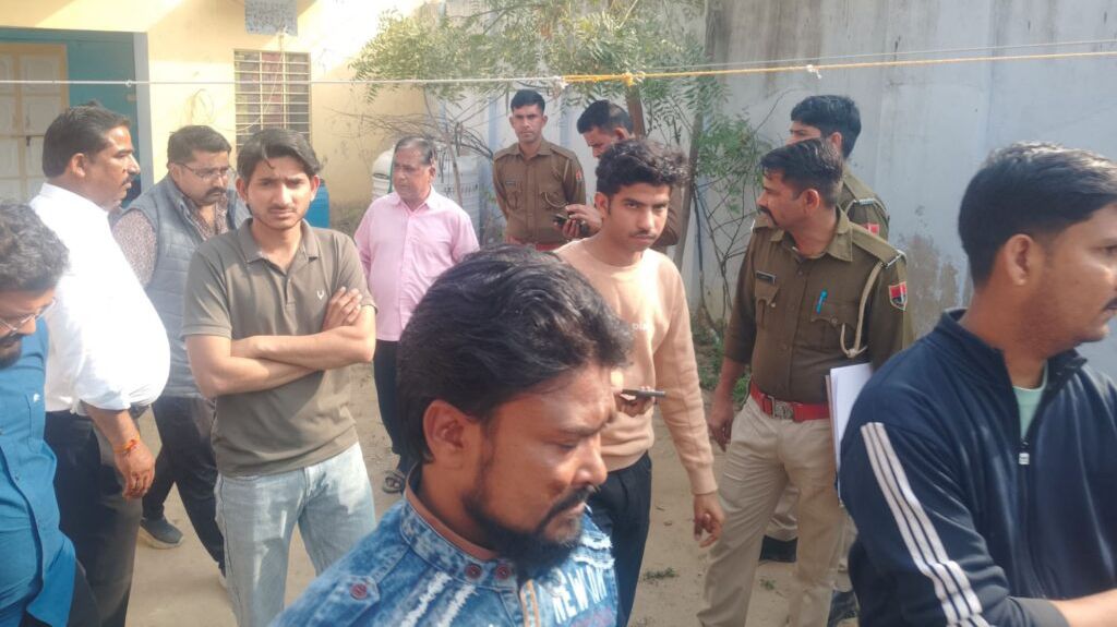 पावटा में बड़ा विश्वासघात: स्वर्णकारों के लाखों का सोना व नगदी लेकर चार कारीगर फरार, नामजद रिपोर्ट दर्ज