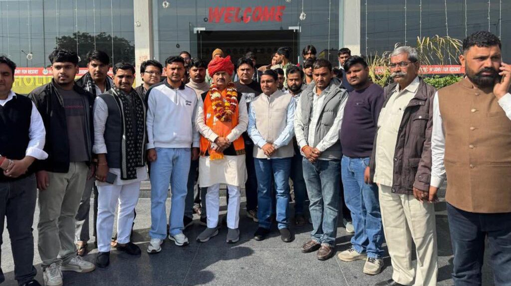 पावटा के एक नीजी होटल में प्रदेश महामंत्री श्रवण सिंह बगड़ी का स्वागत