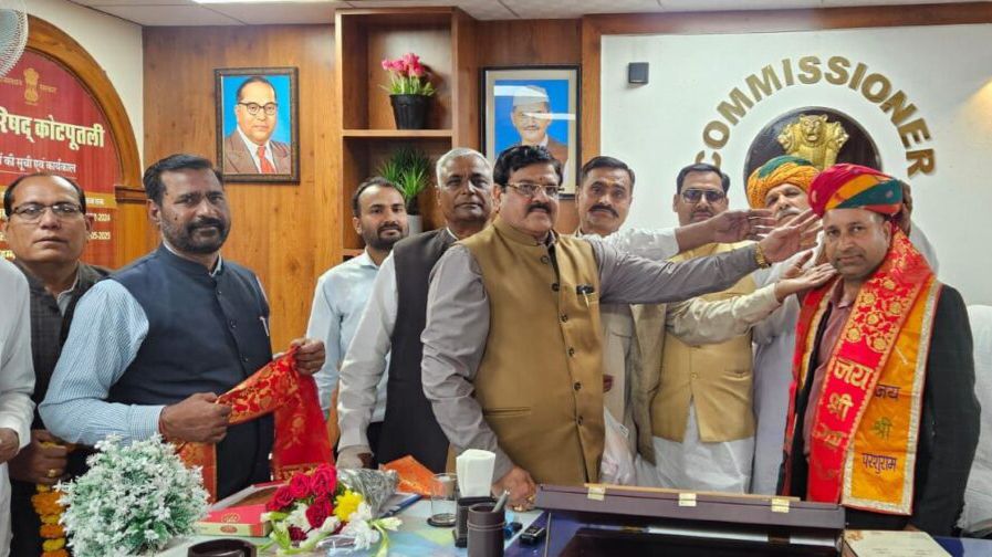 कोटपूतली-बहरोड़ जिले में नगर परिषद कोटपूतली के नव पदोन्नत आयुक्त अरुण कुमार शर्मा का भव्य स्वागत