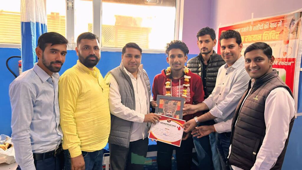 पावटा कस्बे में पुलवामा के शहीदों की स्मृति में स्वैच्छिक रक्तदान शिविर आयोजित, 55 यूनिट रक्त संग्रहित