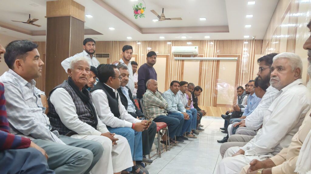 पावटा में 75 मीटर नियम के खिलाफ व्यापारियों का शंखनाद, आजीविका बचाने को लेकर बैठक आयोजित