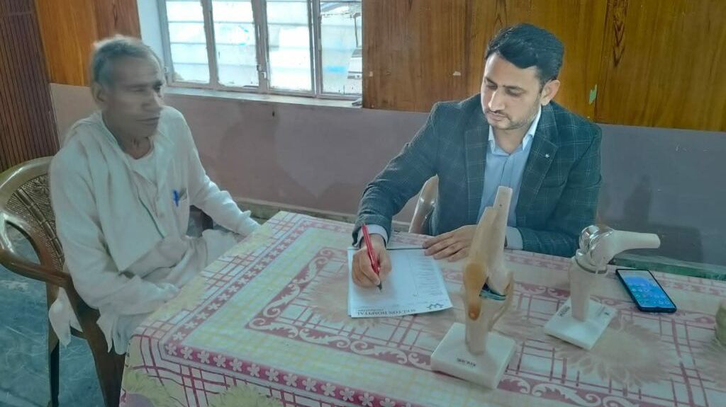 कोटपूतली-बहरोड़ जिला क्षेत्र के अग्रसेन भवन में रोबोटिक घुटना प्रत्यारोपण पर नि:शुल्क परामर्श शिविर