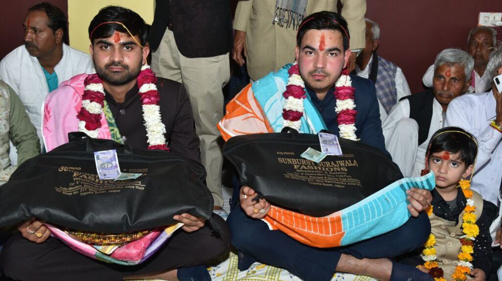 पावटा में सिर्फ ₹1 और नारियल में सगाई: अशोक कुमार शर्मा ने दहेज प्रथा पर किया करारा प्रहार पावटा में सिर्फ ₹1 और नारियल में सगाई: अशोक कुमार शर्मा ने दहेज प्रथा पर किया करारा प्रहार