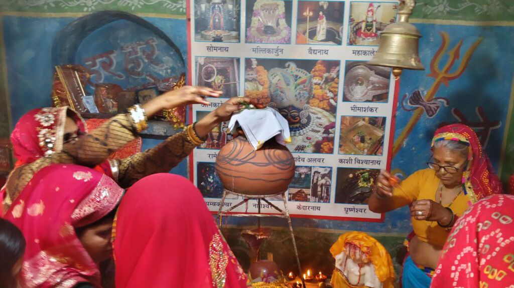 पावटा क्षेत्र महाशिवरात्रि पर हुआ शिवमय: मंदिरों में उमड़ा आस्था का सैलाब पावटा - प्रागपुरा महाशिवरात्रि पर हुआ शिवमय: मंदिरों में उमड़ा आस्था का सैलाब