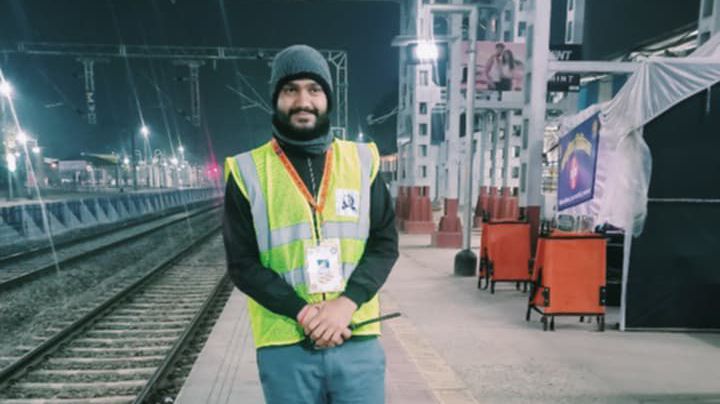 पावटा के सुबेसिंह चौधरी ने चलती ट्रेन से गिरते यात्री को बचाया, नैनी स्टेशन पर दिखाया अद्भुत साहस