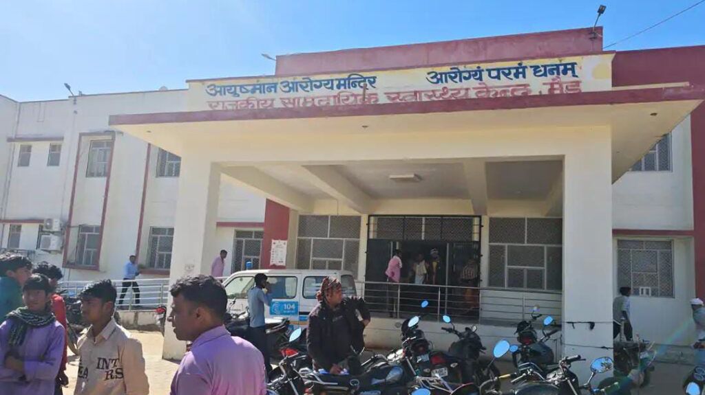 कोटपूतली-बहरोड़ जिले में 11 हजार वोल्ट की चपेट में आया किसान, बिहाजर में दर्दनाक हादसा 11 हजार वोल्ट की चपेट में आया किसान, मेड क्षेत्र के बिहाजर में दर्दनाक हादसा