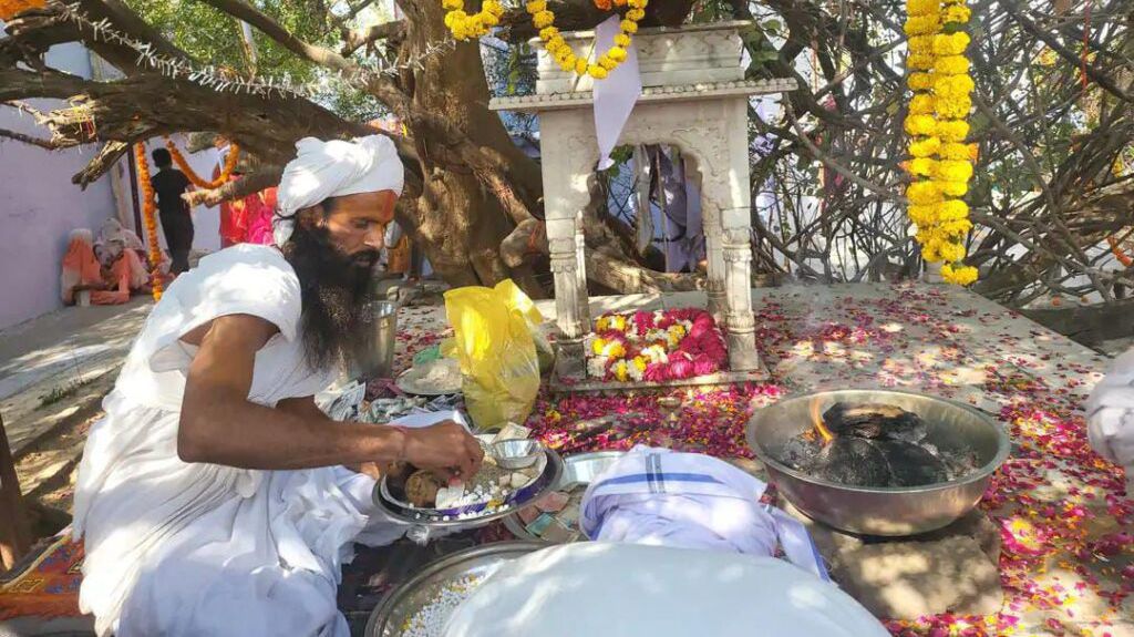 पावटा के खेलना में संत शिरोमणि टीलाजी महाराज का विशाल मेला 4 मार्च को