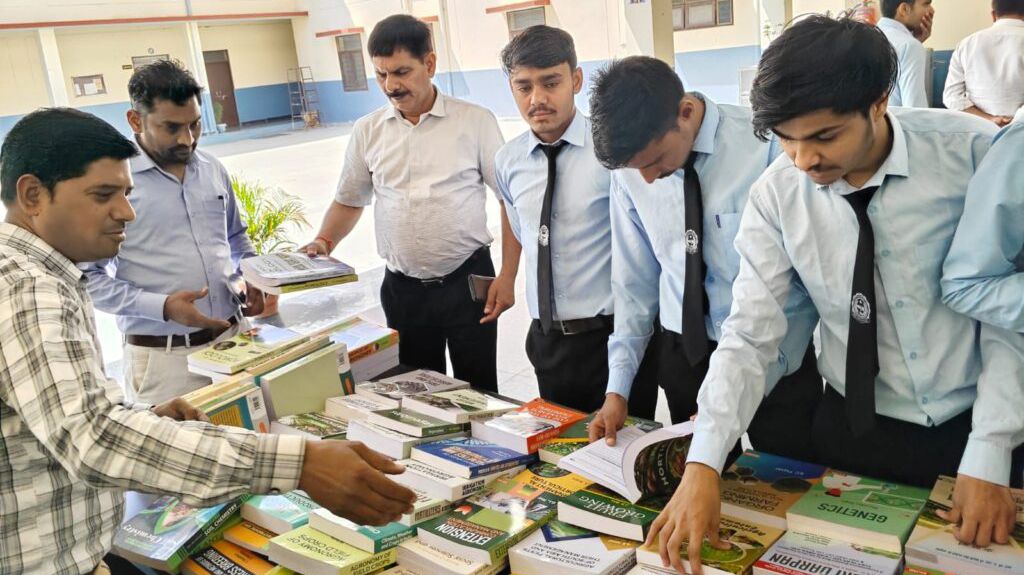 पावटा के कृषि महाविद्यालय पाथरेड़ी में सजी ज्ञान की प्रदर्शनी