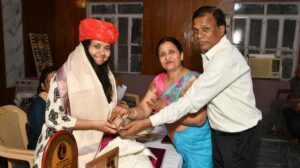 कोटपूतली-बहरोड़ जिले की आरुषि अग्रवाल का गुजरात ज्यूडिशियल सर्विसेज में चौथा स्थान हासिल करने पर सम्मान कोटपूतली-बहरोड़ जिले की आरुषि अग्रवाल का गुजरात ज्यूडिशियल सर्विसेज में चौथा स्थान हासिल करने पर सम्मान