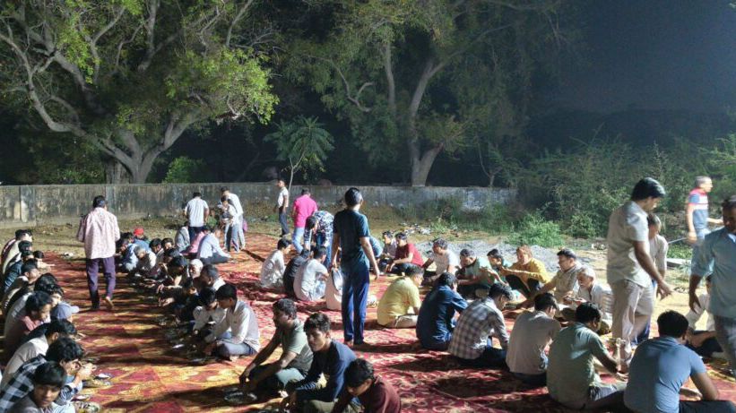 पावटा में किले ऊपर श्याम मंडल का होली स्नेह मिलन व भंडारे का कार्यक्रम पावटा में किले ऊपर श्याम मंडल का होली स्नेह मिलन व भंडारे का कार्यक्रम