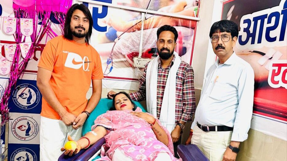 कोटपूतली-बहरोड़ जिले में मानवता की मिसाल: महिला मरीज के लिए सीमा सैनी ने किया स्वैच्छिक रक्तदान