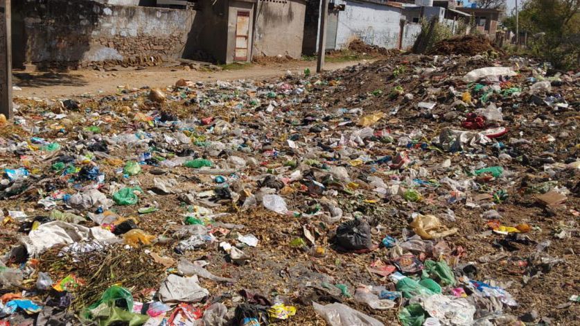 पावटा - प्रागपुरा शहरी क्षेत्र में सफाई व्यवस्था ठप, मुख्य बाजार सहित वार्डों में गंदगी के ढेर