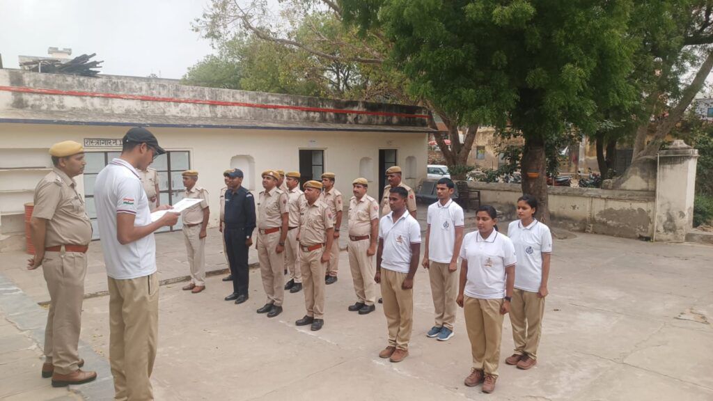 कोटपूतली-बहरोड़ जिले में सामूहिक राष्ट्रगान, ‘वंदे मातरम्’ से गुंजायमान हुआ वातावरण कोटपूतली-बहरोड़ जिले में सामूहिक राष्ट्रगान, ‘वंदे मातरम्’ से गुंजायमान हुआ वातावरण