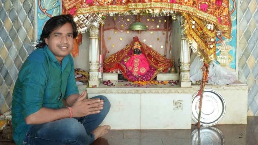 पावटा तहसील में 2200 फीट ऊंची पहाड़ी पर विराजमान बागौरी माता, 600 सीढ़ियां चढ़कर श्रद्धालु करते हैं दर्शन पावटा तहसील में 2200 फीट ऊंची पहाड़ी पर विराजमान बागौरी माता, 600 सीढ़ियां चढ़कर श्रद्धालु करते हैं दर्शन