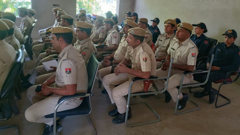 कोटपूतली-बहरोड़ जिले में पुलिस स्थापना दिवस की तैयारियां, एसपी सतवीर सिंह ने अधिकारियों को दिए दिशा-निर्देश