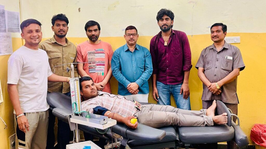 कोटपूतली-बहरोड़ जिले में महात्मा ज्योतिबा फुले जयंती पर श्रद्धांजलि व रक्तदान कार्यक्रम