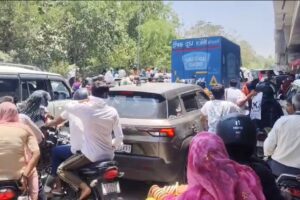 कोटपूतली में भीषण जाम, 45 डिग्री तापमान में बेहाल हुए लोग