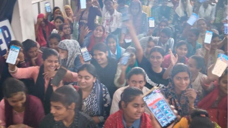 कोटपूतली-बहरोड़ जिले के पुलिस थाने का छात्र-छात्राओं ने किया भ्रमण, साइबर सुरक्षा और पुलिस कार्यशैली की दी जानकारी