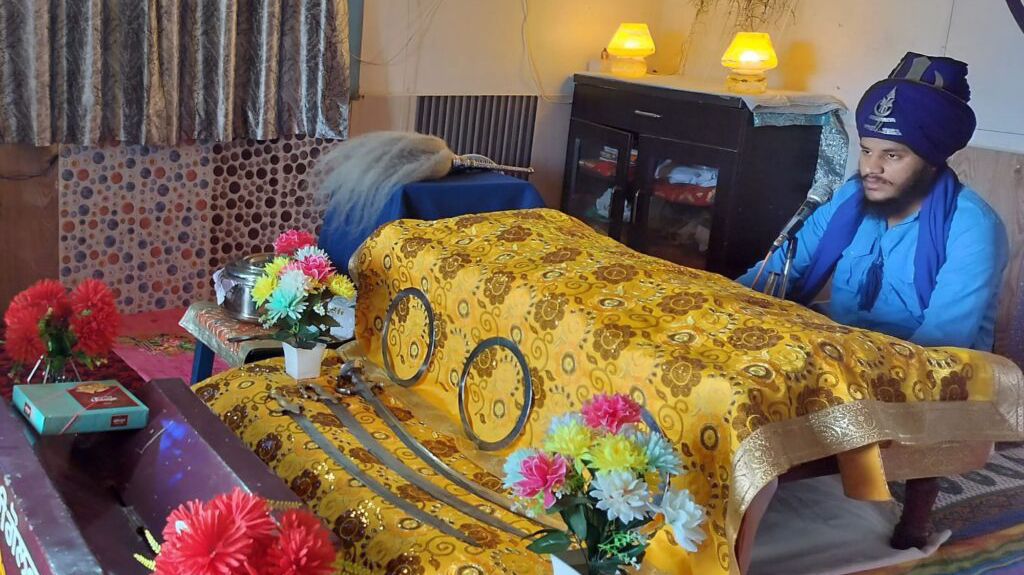 पावटा के गुरुद्वारा श्री गुरु कलगीधर सिंह सभा में सजे दीवान, संगत ने टेका मत्था