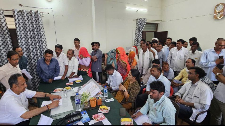 नारायणपुर में ‘कुर्सी विवाद’: एसडीएम की सीट पर विधायक