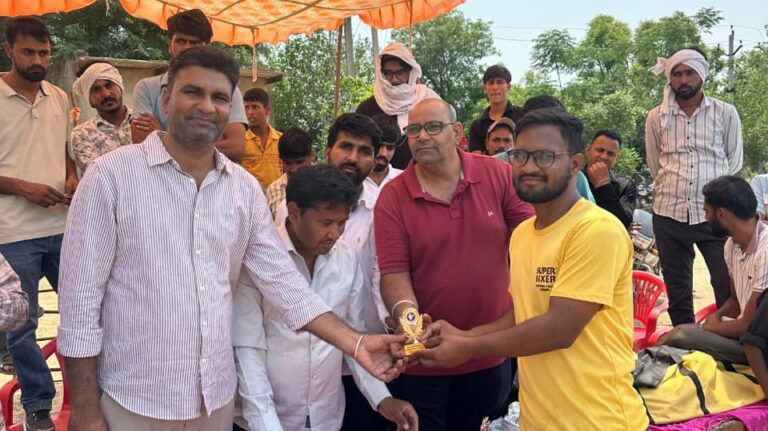 कोटपूतली-बहरोड़ जिले में बालाजी क्रिकेट टूर्नामेंट का रोमांचक फाइनल, हरिपुरा पाटन टीम ने जीता खिताब