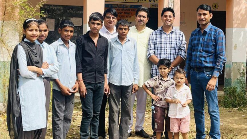 पावटा ब्लॉक क्षेत्र में पक्षियों के लिए दाना-पानी की व्यवस्था कर दिया पर्यावरण संरक्षण का संदेश