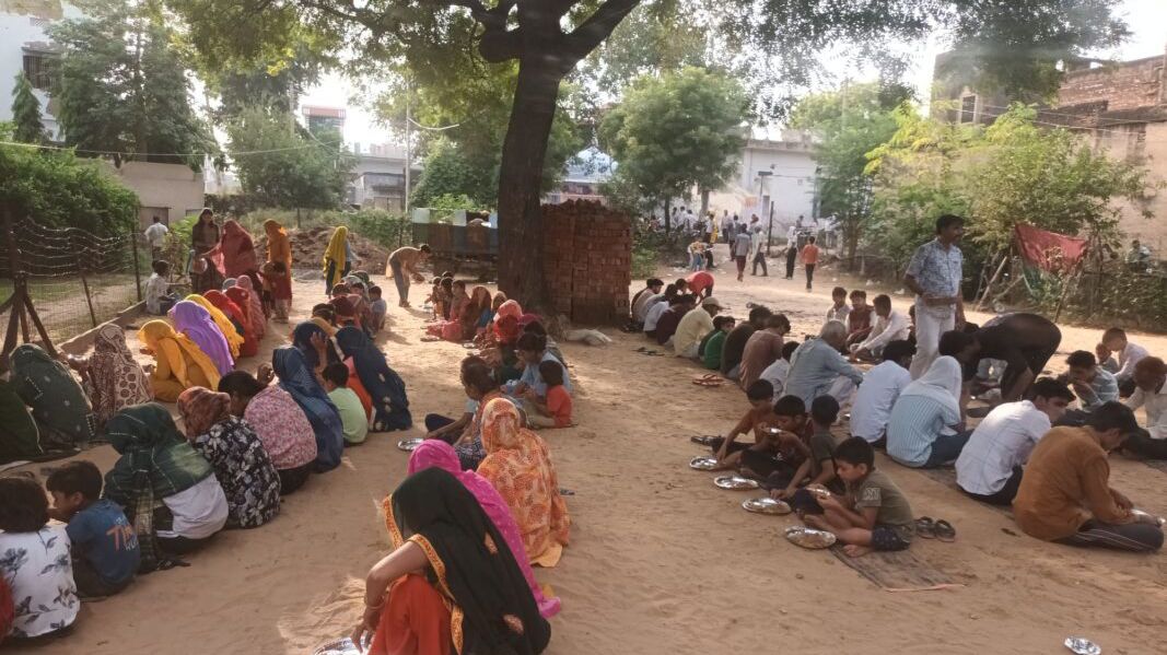 पावटा ब्लॉक के प्रागपुरा में भोमिया बाबा का विशाल भंडारा आयोजित पावटा ब्लॉक के प्रागपुरा में भोमिया बाबा का विशाल भंडारा आयोजित