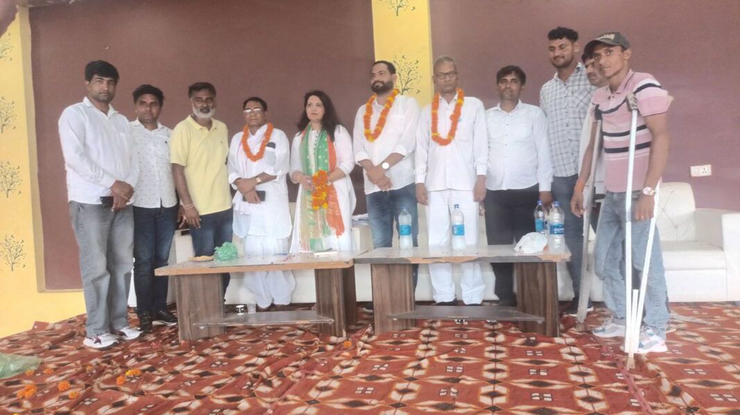 पावटा में नगर निकाय चुनाव को लेकर कांग्रेस की बैठक, 403 दावेदारों ने जताई टिकट की दावेदारी पावटा में नगर निकाय चुनाव को लेकर कांग्रेस की बैठक, 403 दावेदारों ने जताई टिकट की दावेदारी