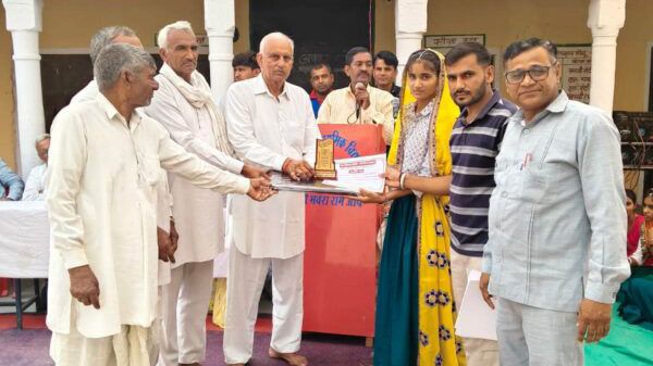पावटा क्षेत्र में उत्कृष्ट प्रदर्शन करने वाले विद्यार्थी सम्मानित