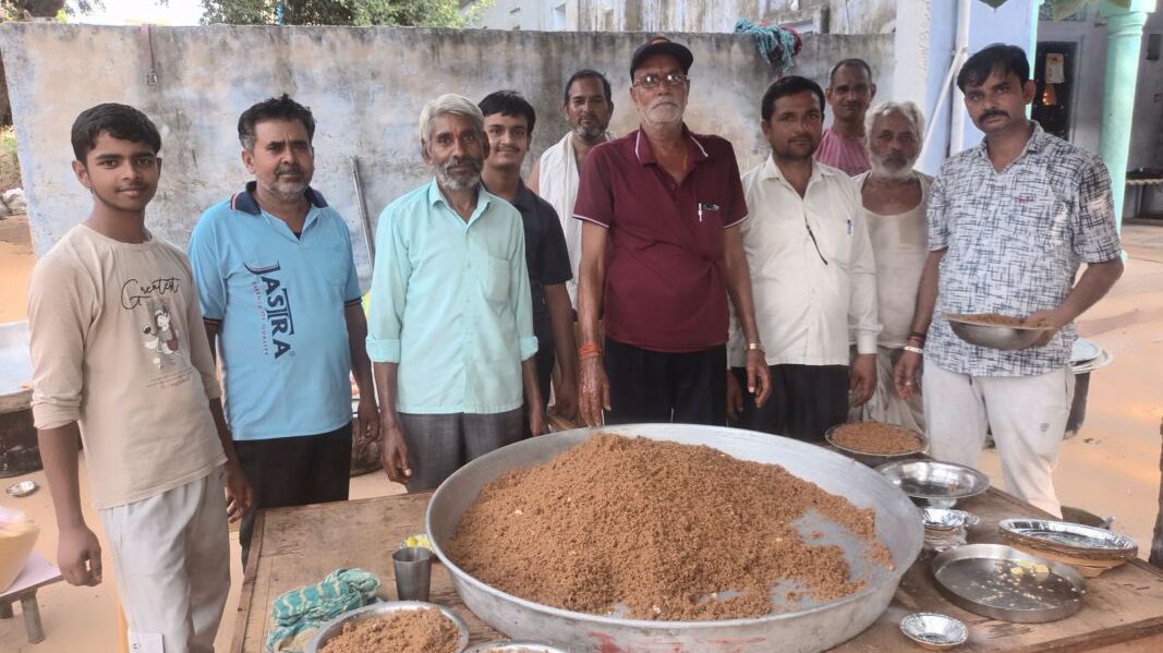 पावटा ब्लॉक के प्रागपुरा में भोमिया बाबा का विशाल भंडारा आयोजित पावटा ब्लॉक के प्रागपुरा में भोमिया बाबा का विशाल भंडारा आयोजित