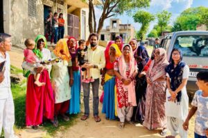 मातृशक्ति का तारा पूतली के नेतृत्व में धरना, नए पोल-डीपी और तार लगाने के बाद शाकंभरी विहार कॉलोनी में लौटी रोशनी