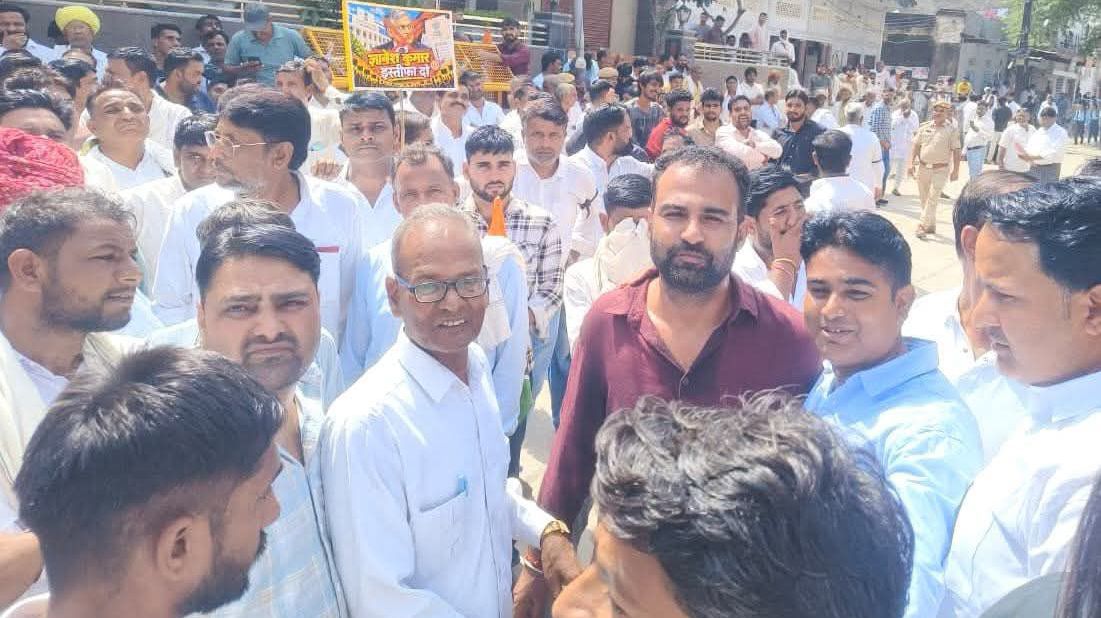 SIR और ‘वोट चोरी’ के आरोपों को लेकर कोटपूतली में कांग्रेस का प्रदर्शन