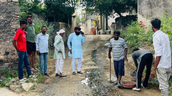 वार्ड में सफाई व्यवस्था को लेकर पार्षद विनोद यादव सक्रिय, गलियों का किया औचक निरीक्षण वार्ड में सफाई व्यवस्था को लेकर पार्षद विनोद यादव सक्रिय, गलियों का किया औचक निरीक्षण