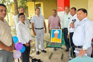 पावटा में विद्यार्थियों ने तिलक व पुष्पवर्षा से शिक्षकों को दिया सम्मान, डॉ. राधाकृष्णन के जीवन से प्रेरणा लेने का किया आह्वान