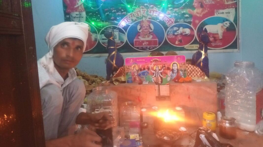 पावटा क्षेत्र के गोगा नवमी पर प्रागपुरा में उमड़ी आस्था, बारिश ने मेले की रंगत की फीकी पावटा क्षेत्र के गोगा नवमी पर प्रागपुरा में उमड़ी आस्था, बारिश ने मेले की रंगत की फीकी