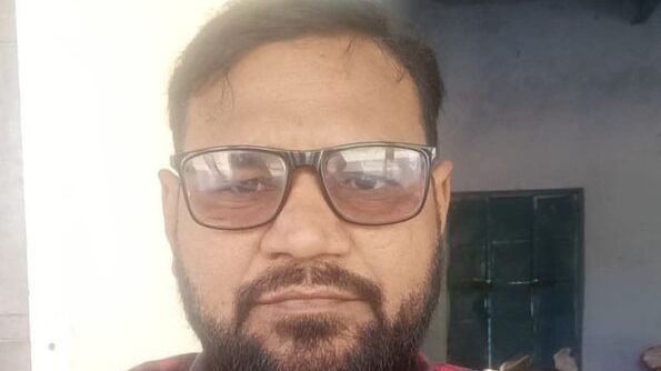 शिक्षक चिरंजी लाल आर्य को मिलेगा वैश्विक शिक्षक रत्न अवॉर्ड शिक्षक चिरंजी लाल आर्य को मिलेगा वैश्विक शिक्षक रत्न अवॉर्ड